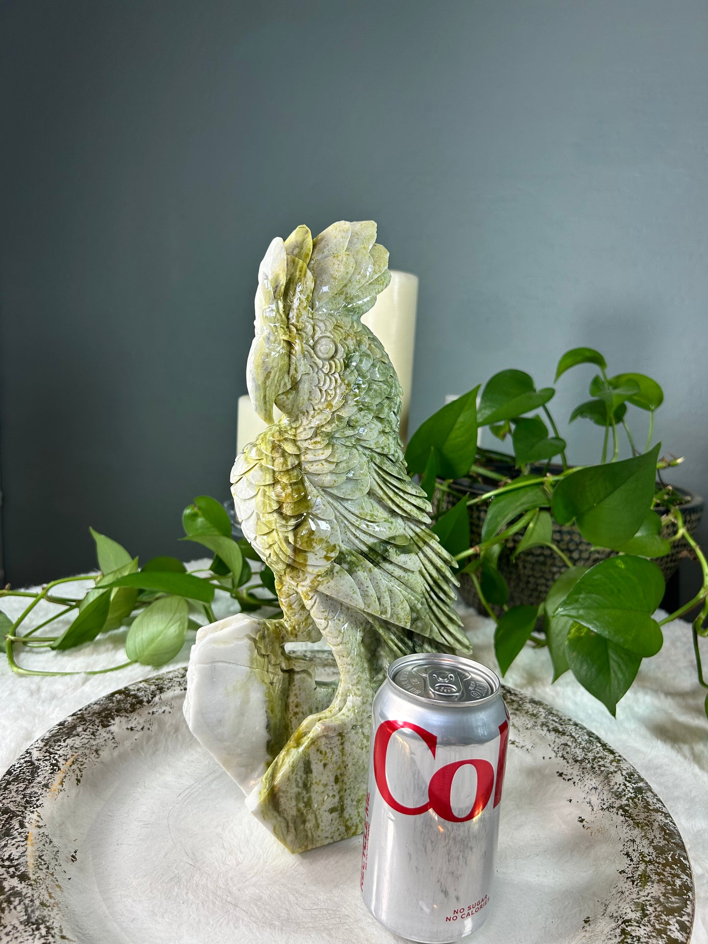 XX-Large green jade parrot/cockatoo carving statue - 9.015 pounds (8.5in x 13.5in x 3in)