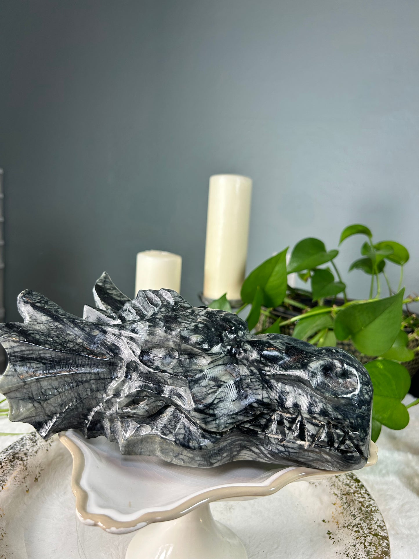X-large Xiu Yu jade dragon head - 8.365 pounds (9.5in x 6.5in x 4in)