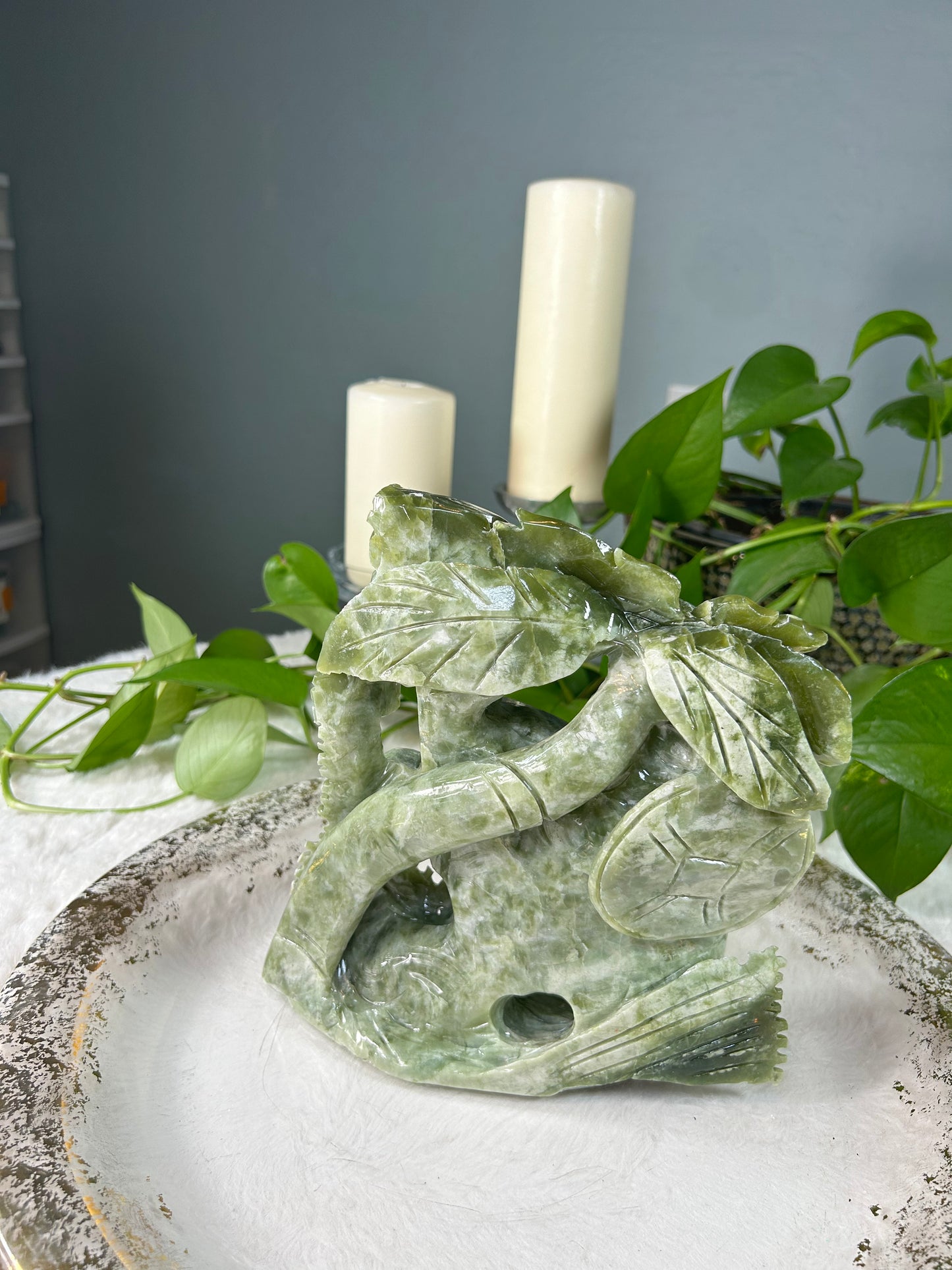 Large green jade elephant carving - 6.455 pounds (8in x 9in x 3in)