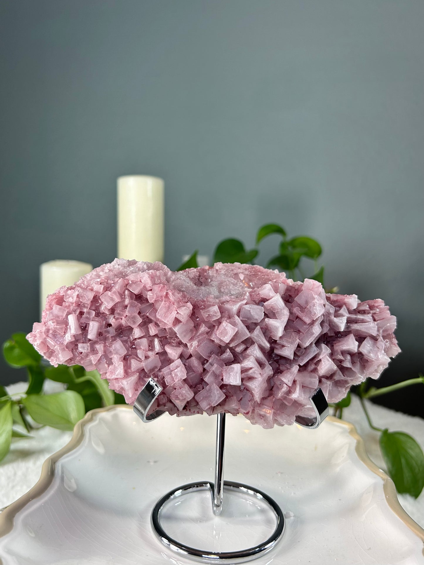 Large pink halite raw specimen - 1.090 pounds (7.5in x 3in x 4in)