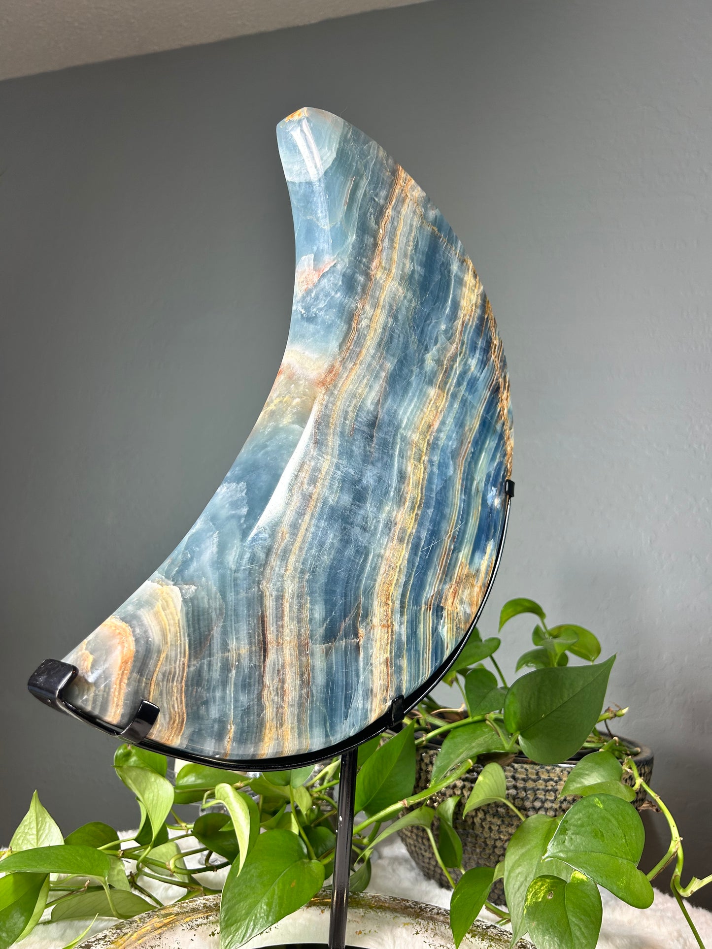 XX-large high quality banded blue onyx crystal moon with custom stand - 33.035 pounds (22.5in x 16in x 2in)