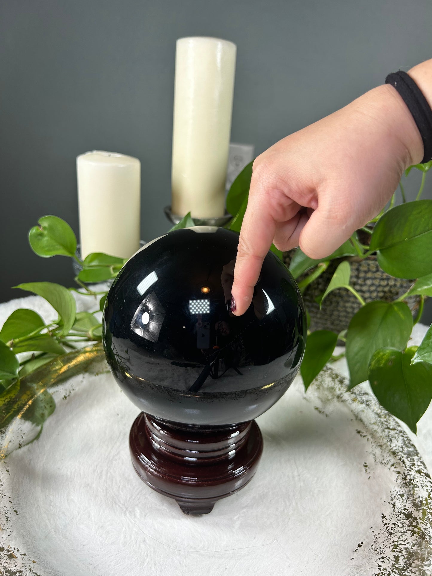 X-large 100% natural completely black obsidian crystal sphere - 9.59 pounds (6 inches) [note: small light scratch = 18% discount]
